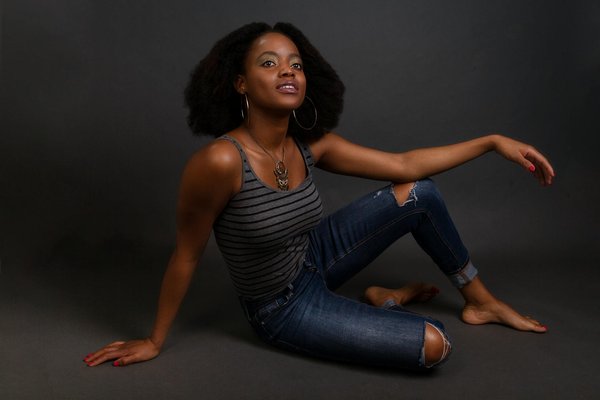 Comment intégrer des exercices de pilates dans une routine de fitness pour améliorer l'équilibre et la posture ?